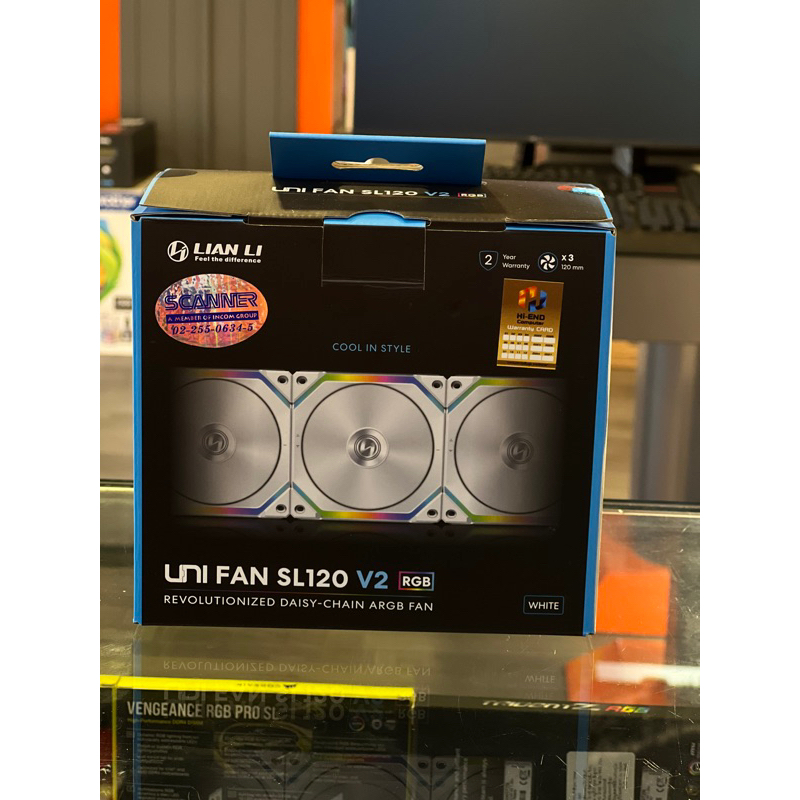 พัดลมรุ่นใหม่ สีขาว  Lian Li UNIFAN SL120 V2 ARGB White 3x120mm Fan Triple Pack with Controller