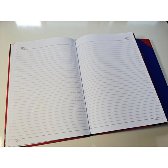 สมุดบัญชีแบบมีเลขหน้า  210x320 mm 70แกรม 200แผ่น  ยี่ห้อ SilverPins รุ่น DP130  ปกแข็ง 1 เล่ม