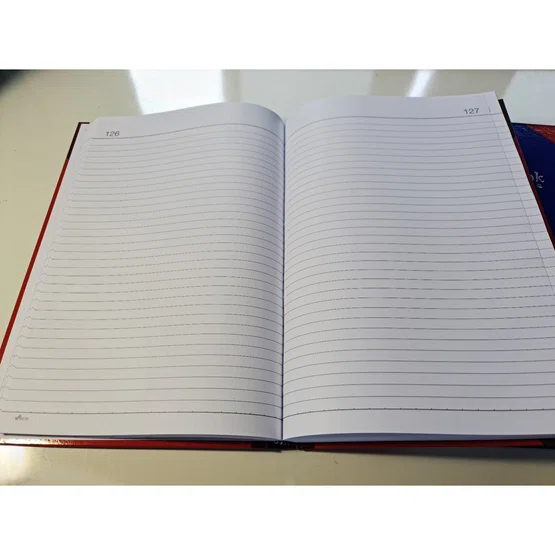สมุดบัญชีแบบมีเลขหน้า  210x320 mm 70แกรม 200แผ่น  ยี่ห้อ SilverPins รุ่น DP130  ปกแข็ง 1 เล่ม
