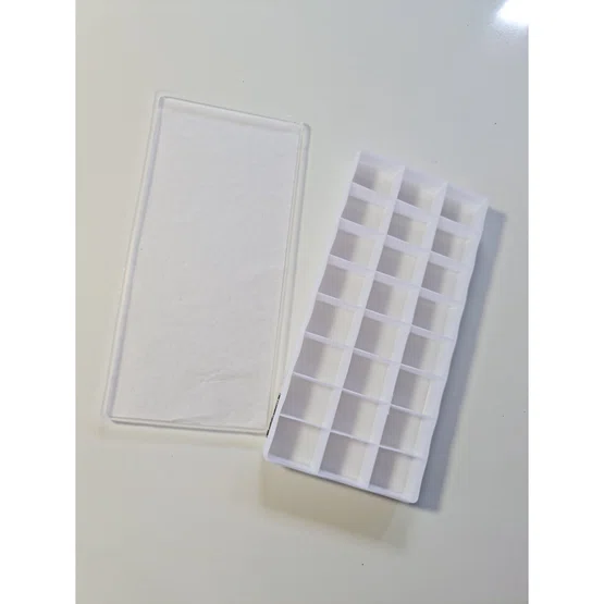 จานสี 24 หลุม ขนาด 10 x 21.5 cm  ยี่ห้อ PROJECT  1 ชิ้น