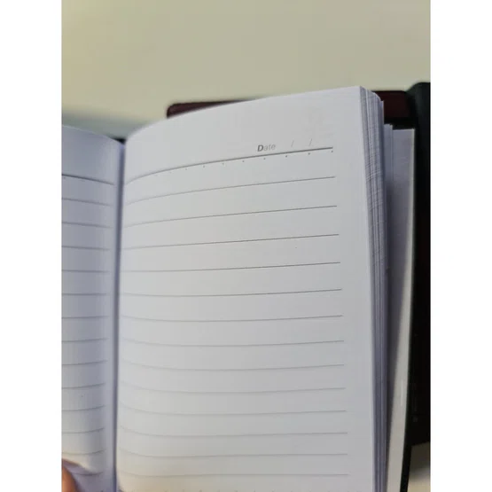 สมุดโน้ตปกหนัง 85x125 มม. 70แกรม 80 แผ่น คละสี Mayflower EX36