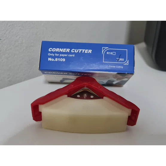 ตัวตัดมุมบัตรกระดาษพลาสติก Paper Corner Cutter No.8109 R5  1 ชิ้น