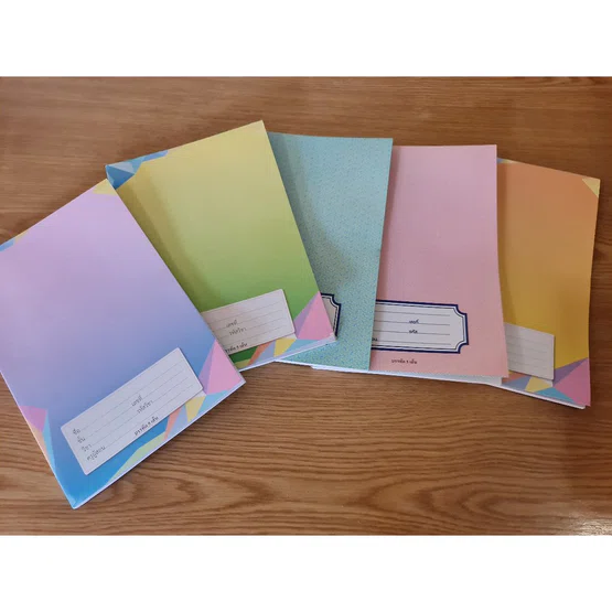 สมุดปกอ่อน เม้งฮั้ว บรรทัด 5 เส้น  60 แกรม  80 แผ่น   1 เล่ม คละสี