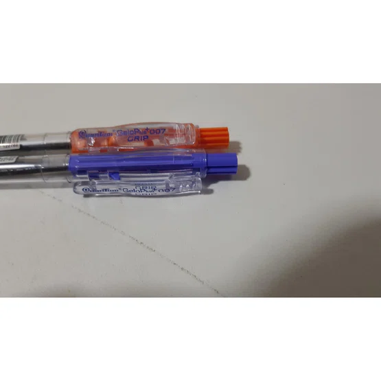 ปากกาเจล 0.7 มม. หมึกสีน้ำเงิน ด้ามคละสี  Quantum geloplus 007 Grip  0.7mm  1ด้าม
