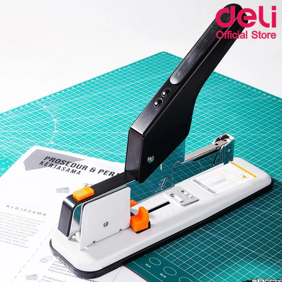 Deli 0399 Heavy Duty Stapler เครื่องเย็บกระดาษ 210 หน้า (คละสี 1 เครื่อง)